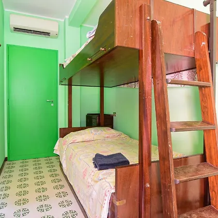 3 Bedroom In Lägenhet *